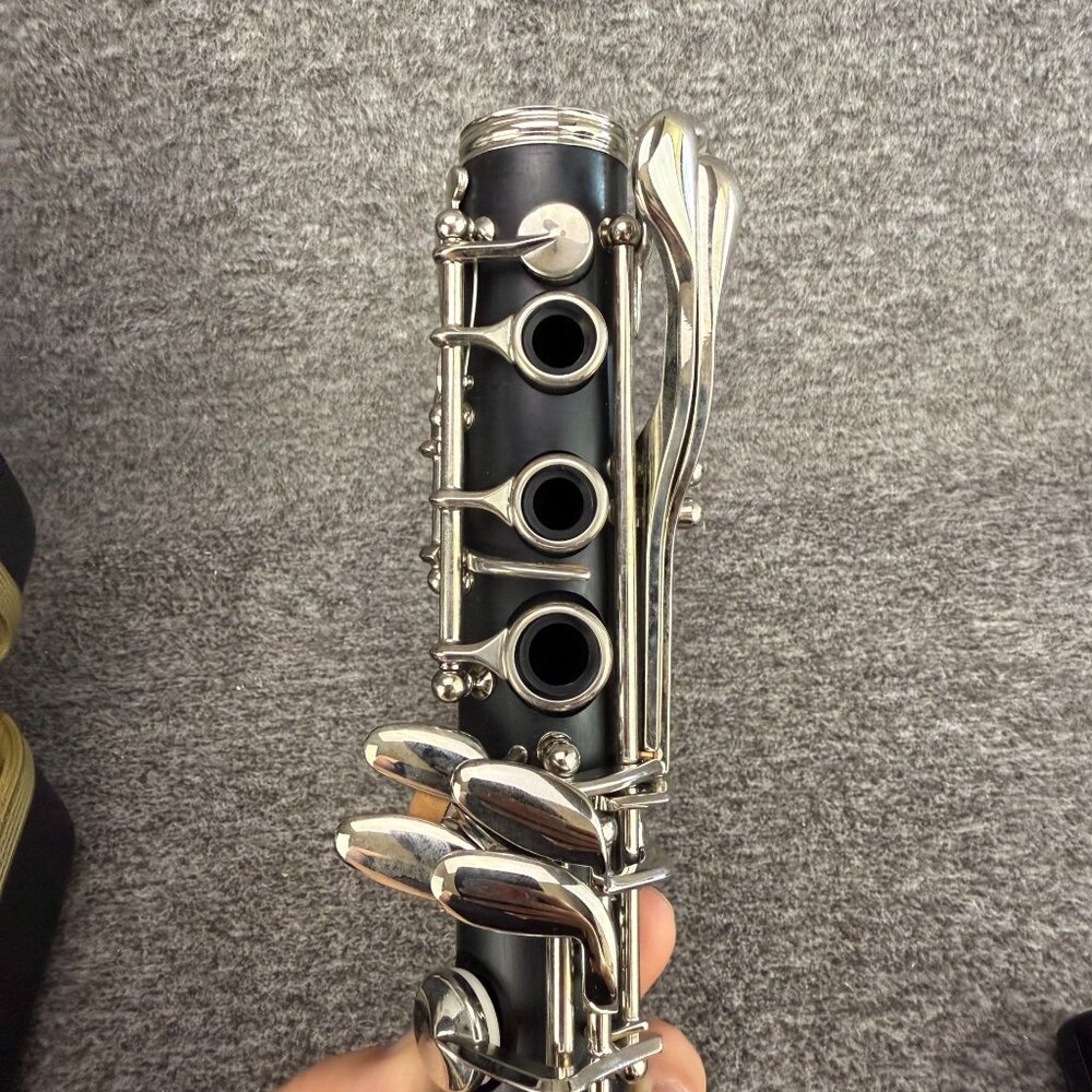 ✅Selmer Bb Clarinet Soloist 300  Case & Accessories Serial P0193283 CLSOL300R - Picture 8 of 14